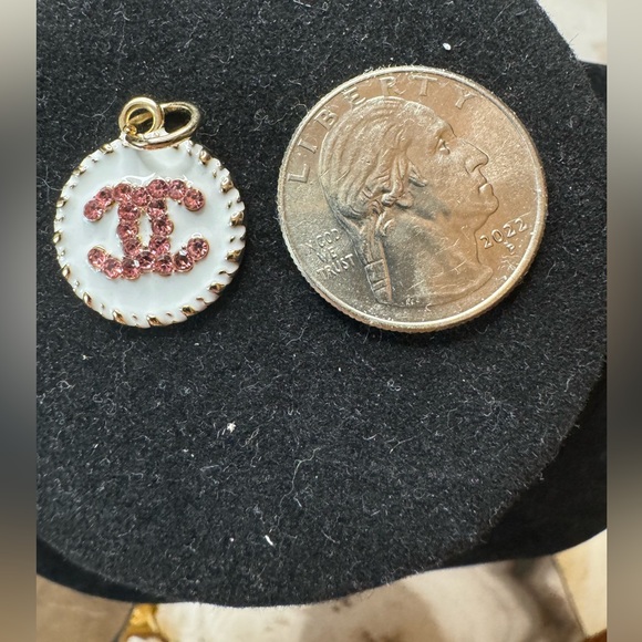 CHANEL - Charm/Button/Zipper Pulls- Authentic - White/Pink Interlocking CC’s - Picture 2 of 3
